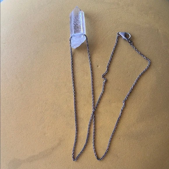 Crystal-like Pendant Necklace - Picture 2 of 10